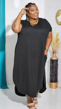 Load image into Gallery viewer, The Everyday Maxi Dress | Black
