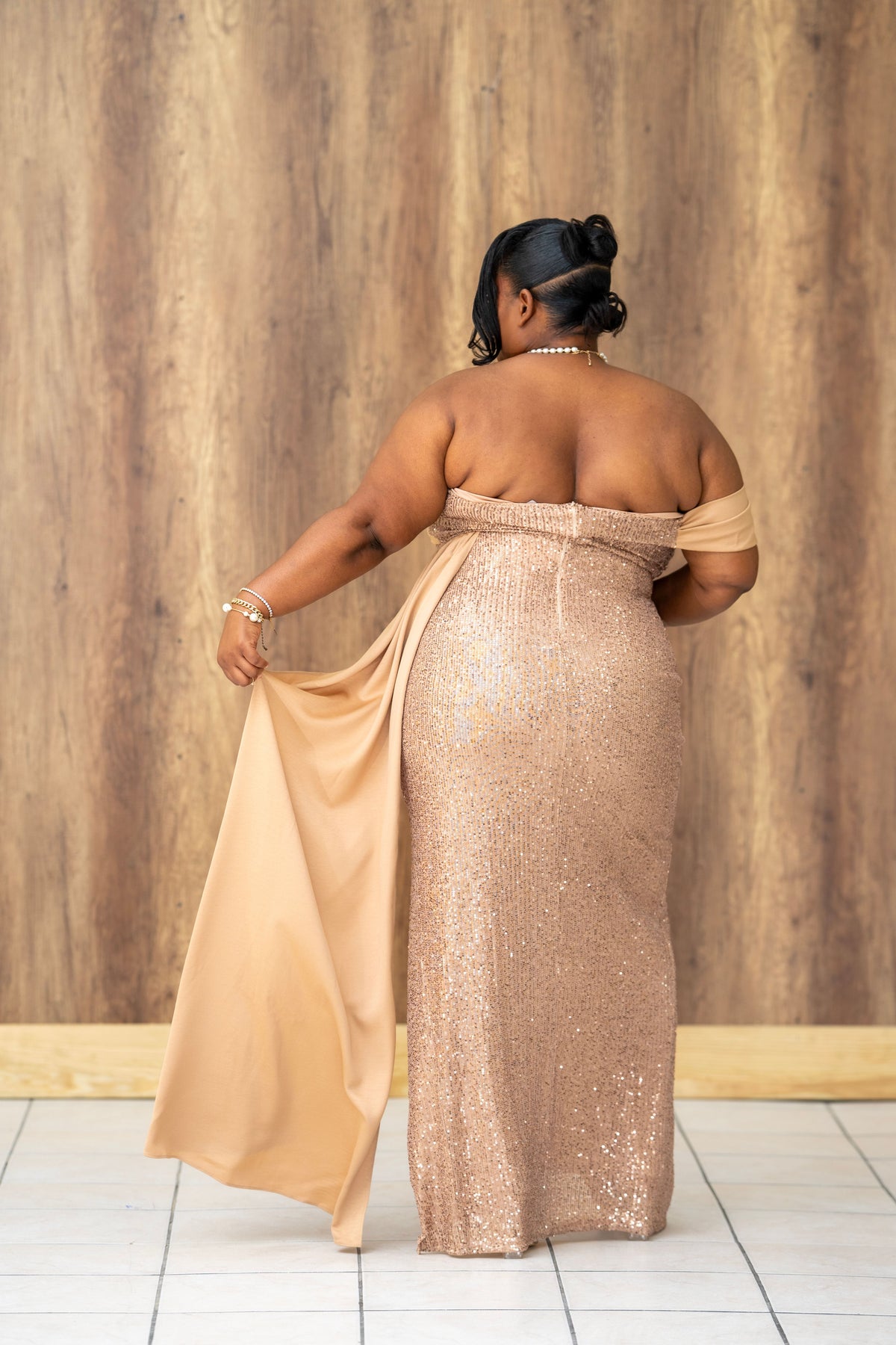 Champagne Kisses Sequin Gown || Gold