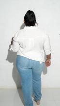 Load image into Gallery viewer, Zen Mom Jeans || Light Blue
