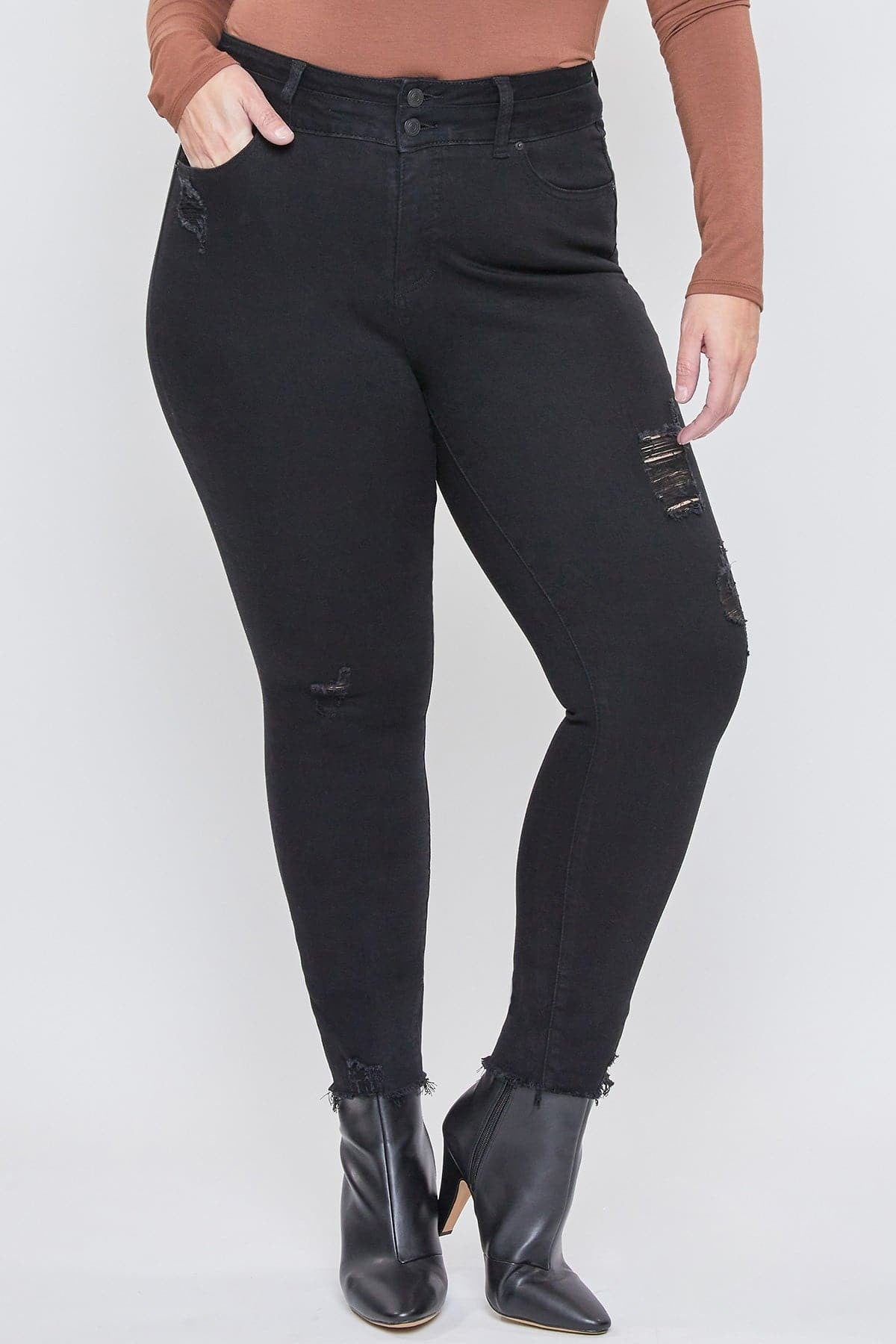 Soft Flex Distressed Jeans || Black