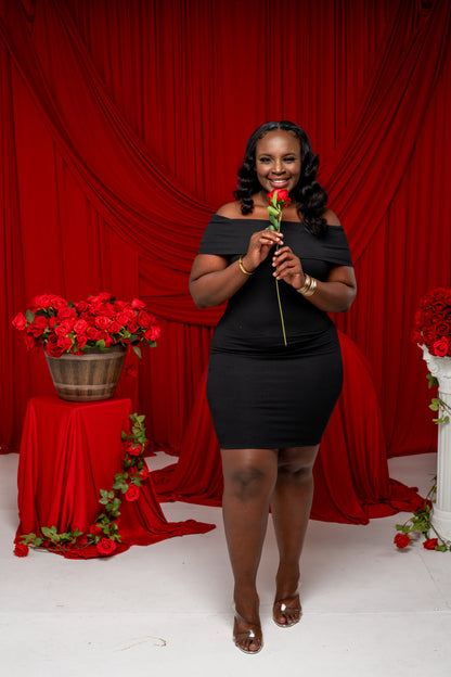 Chic Ribbed Off-Shoulder Dress || Black