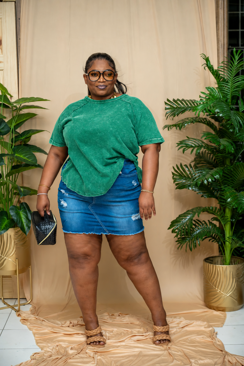 Frenchie Curved Hem Top || Forest Green