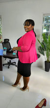 Load image into Gallery viewer, ONE BUTTON SHIRRING 3/4 SLEEVE BLAZER || FUCHSIA
