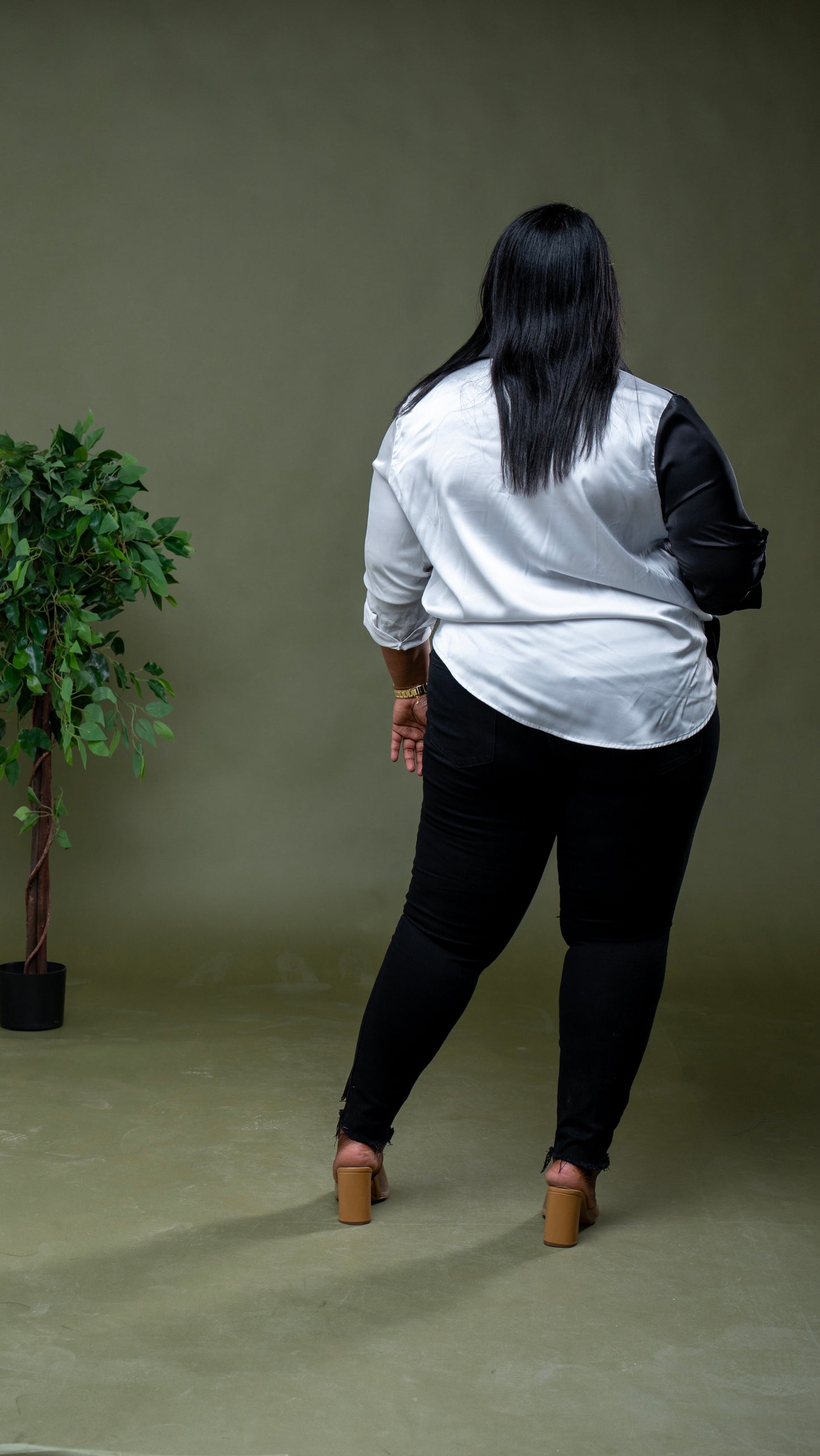 Yin & Chic Top || Black & White