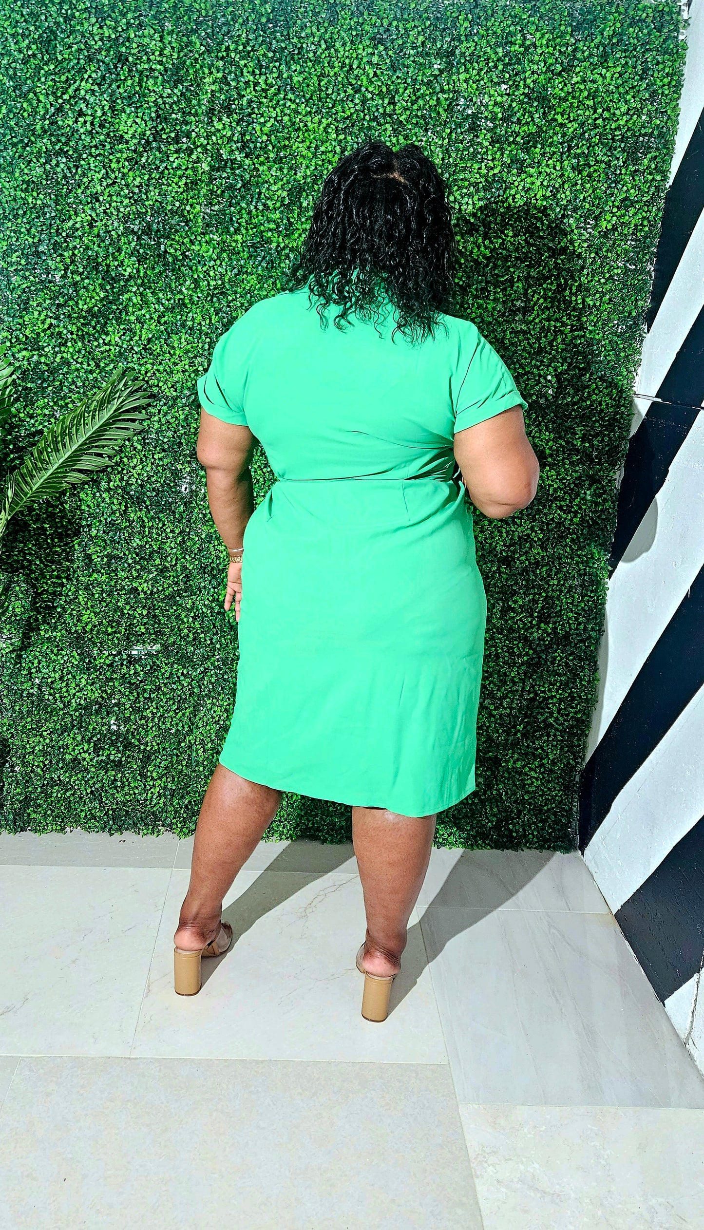 Baley Buttoned Midi Dress || Green Tea