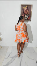 Load image into Gallery viewer, Lanie floral print Dress | Orange
