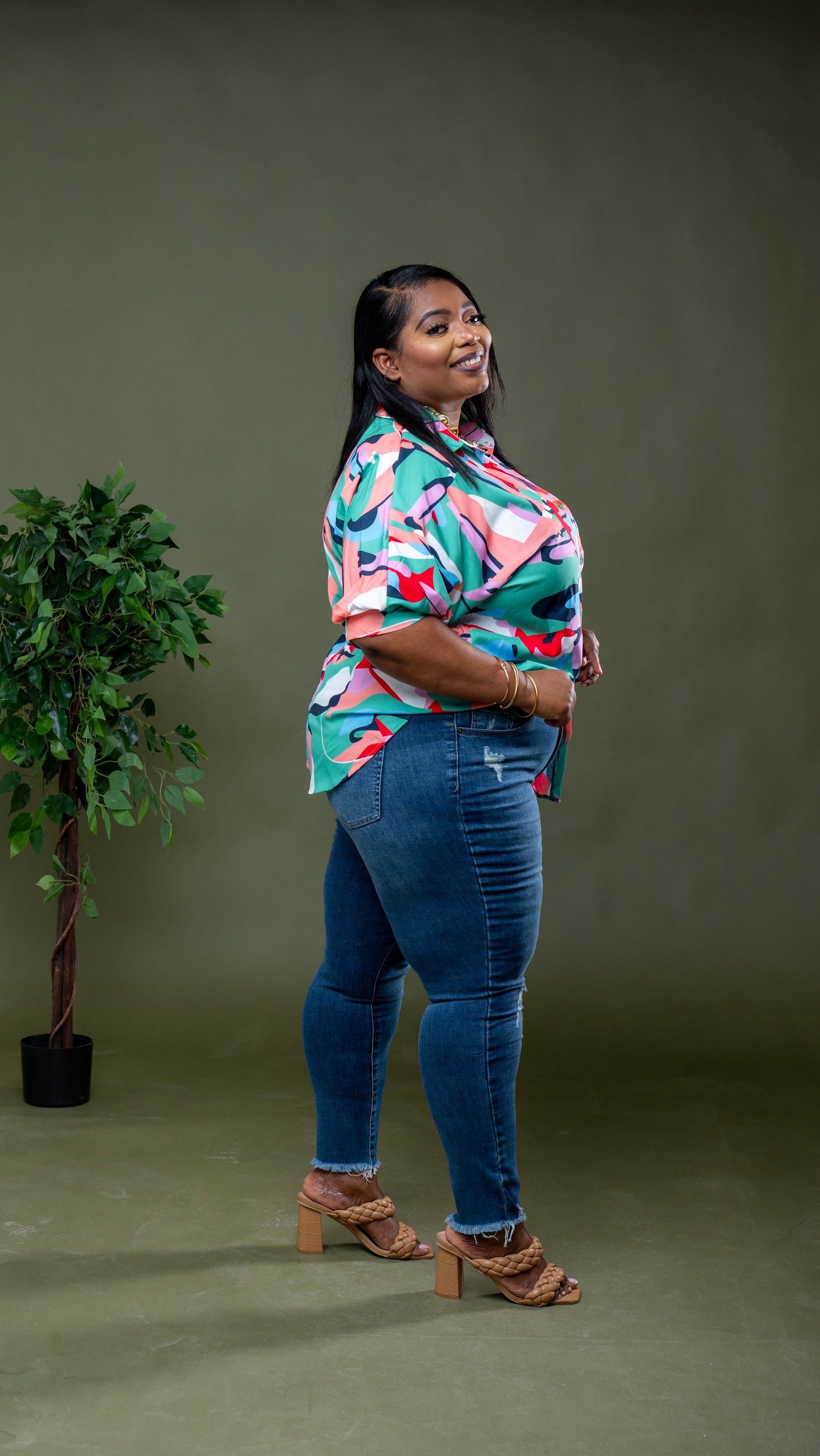 Paint the Town Chic Shirt || Green Multi