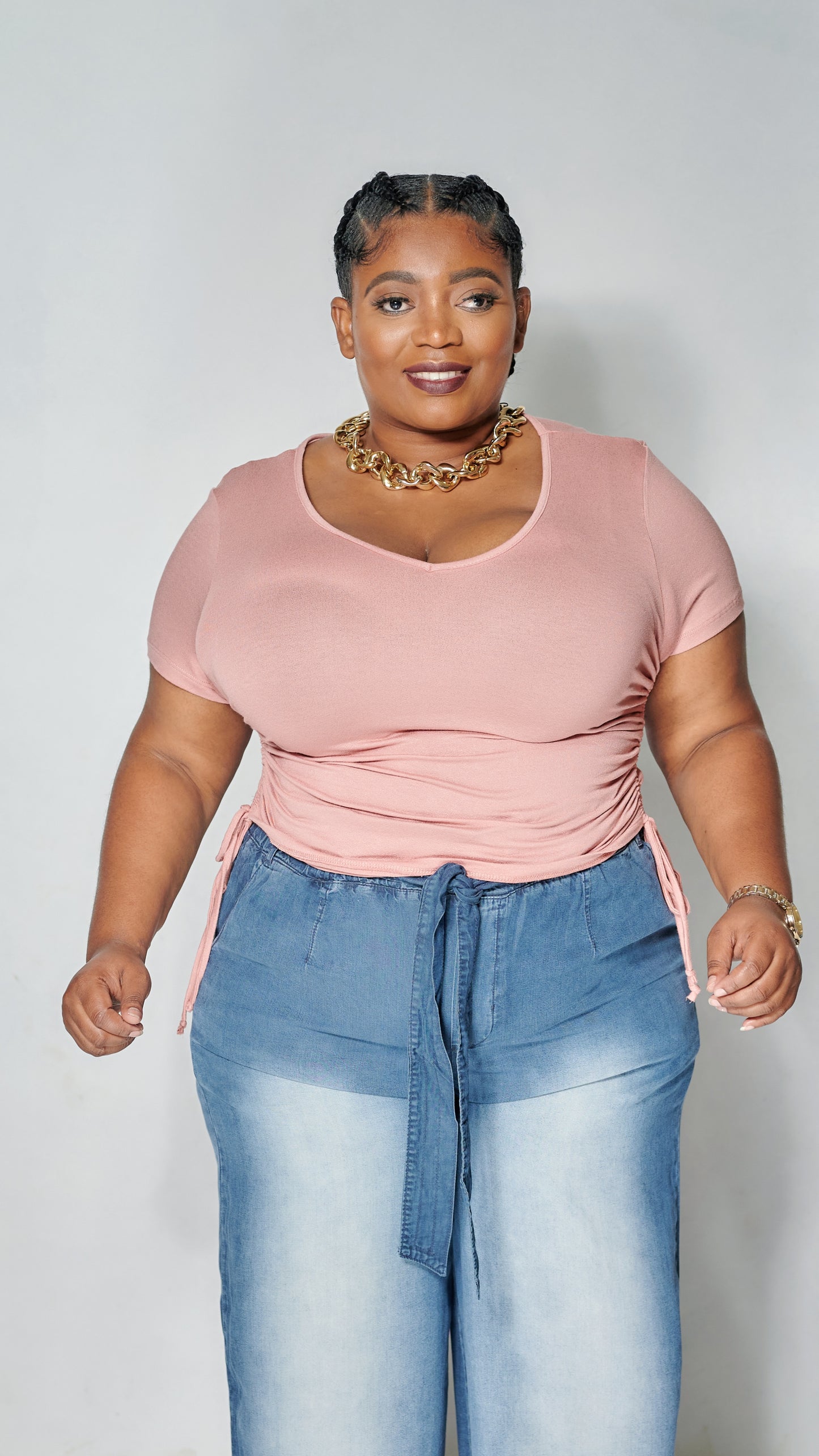 RUCHED TIE-SIDE V-NECK SHORT SLEEVE TOP || MAUVE