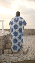 Load image into Gallery viewer, Gone with wind Kimono - Blue
