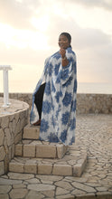 Load image into Gallery viewer, Gone with wind Kimono - Blue
